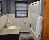 Maroon 5 Private home in quiet neighborhood