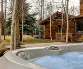 Abode at Three Bears | Stunning Wilderness Estate for  All Seasons!