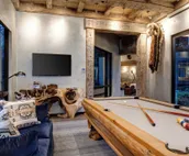Abode at Three Bears | Stunning Wilderness Estate for  All Seasons!