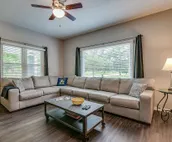 Walk to ND and Eddy Street, ProCleaned ** Comfy **  Updated