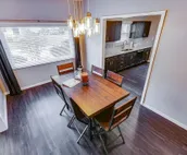 Walk to ND and Eddy Street, ProCleaned ** Comfy **  Updated