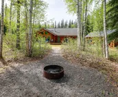 Riverside Log Cabin: On-Site Aurora Viewing!
