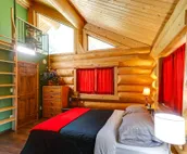 Riverside Log Cabin: On-Site Aurora Viewing!