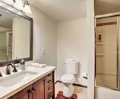 Lakefront Fairbanks Unit, 1 Mile to Pioneer Park!