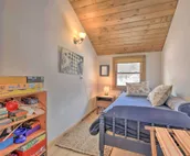 Upscale Montgomery Cabin, Near Jay Peak Resort!