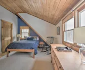 Upscale Montgomery Cabin, Near Jay Peak Resort!