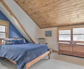 Upscale Montgomery Cabin, Near Jay Peak Resort!