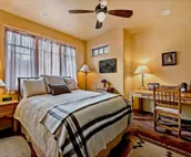 Antonia - Stylish Historic East Side Retreat, Walk Everywhere