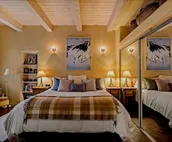 Antonia - Stylish Historic East Side Retreat, Walk Everywhere