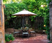 Antonia - Stylish Historic East Side Retreat, Walk Everywhere