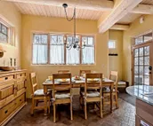 Antonia - Stylish Historic East Side Retreat, Walk Everywhere