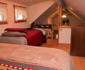 JBs Alaska Getaway by Kenai River, Cook Inlet Sleeps 10, multi family