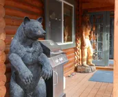 JBs Alaska Getaway by Kenai River, Cook Inlet Sleeps 10, multi family
