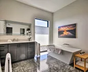 Luxury Home w/Views - 5 Min to Columbia River