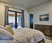Luxury Home w/Views - 5 Min to Columbia River
