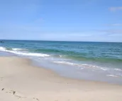 2nd Floor unit - less than a block from the beach in LEHYC area of Beach Haven