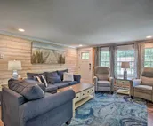 Mid Cape Retreat: Private Way to Beach, 3 Min Walk