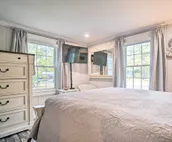 Mid Cape Retreat: Private Way to Beach, 3 Min Walk