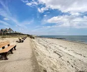 Mid Cape Retreat: Private Way to Beach, 3 Min Walk