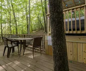 Dreamcatcher - Pet-Friendly Cozy rustic cabin with hot tub and fire pit only 10