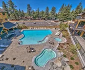 Luxury Residence - Gondola across the Street Book 7 Nights for 10% Off by Red...