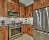 Luxury Residence - Gondola across the Street Book 7 Nights for 10% Off by Red...