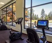 Luxury Residence - Gondola across the Street Book 7 Nights for 10% Off by Red...
