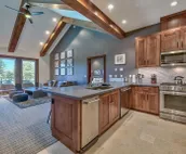 Luxury Residence - Gondola across the Street Book 7 Nights for 10% Off by Red...