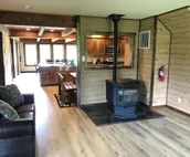 Gorgeous large house with fireplace, close to ski resort