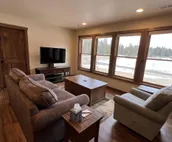 Gorgeous large house with fireplace, close to ski resort
