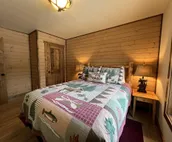 Gorgeous large house with fireplace, close to ski resort