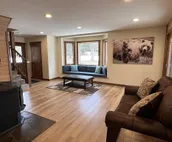 Gorgeous large house with fireplace, close to ski resort