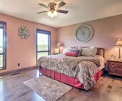 Lake Norfork Home w/Waterview Patio + Balcony
