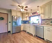 Lake Norfork Home w/Waterview Patio + Balcony