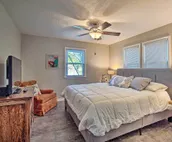 Cute Emporia House - Mins to Downtown & ESU!