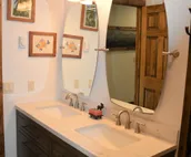 Lower Paradise Log Cabin - Nightly Rental in the Woods