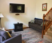Lower Paradise Log Cabin - Nightly Rental in the Woods