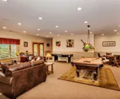 Owner Managed Star Dancer Cabin - Best Views You Can Get! Theater Arcade Hot Tub