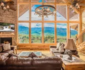 Owner Managed Star Dancer Cabin - Best Views You Can Get! Theater Arcade Hot Tub