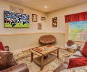 Owner Managed Star Dancer Cabin - Best Views You Can Get! Theater Arcade Hot Tub