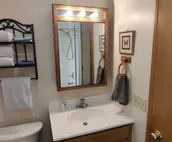 Huntington's Hidden Gem! Private Hot Tub, King Size bed! Perfect Couple Getaway!