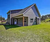 NEW! Heart of Black Hills Home by Mickelson Trail!