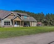NEW! Heart of Black Hills Home by Mickelson Trail!