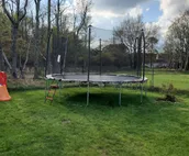 Big house, hot tub, sauna, fireplace trampoline, fire pit...