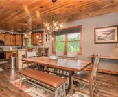 10% Booking Deposit | Smoky Mtn Sunrise | Dogs OK | Mtn View | Hot Tub | Games!