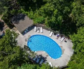 10% Booking Deposit | Smoky Mtn Sunrise | Dogs OK | Mtn View | Hot Tub | Games!