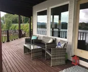 Waterfront suite only 2 miles from downtown!