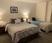 Waterfront suite only 2 miles from downtown!