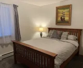Waterfront suite only 2 miles from downtown!