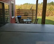 Getaway in the country/Beautiful Parke County/Large hot tub  and much more!